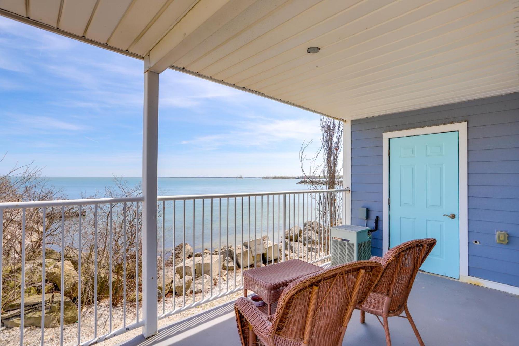 Waterfront Bass Island Retreat With Balcony And Tv Apartamento Put-in-Bay Exterior foto